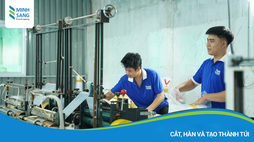 Cắt, hàn và tạo thành túi