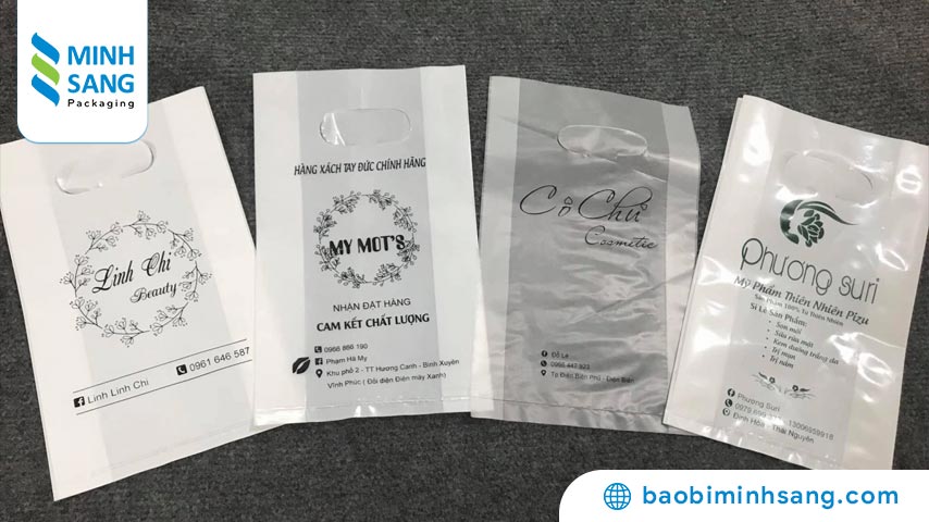 Túi nhựa có quai xách trắng đơn giản